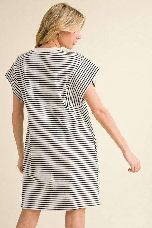 Striped dress with U-neck (Preorder)