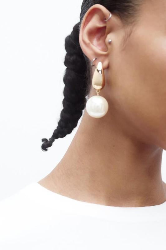 Metallic Pearl Earrings