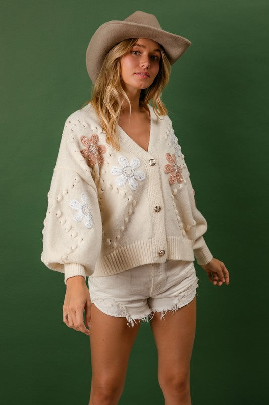 JEWELED FLOWER PATCHED BUTTONED CARDIGAN