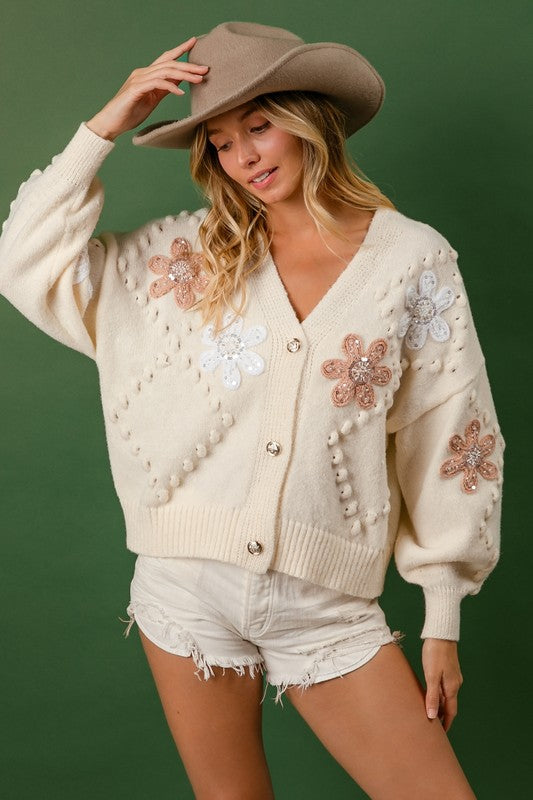 JEWELED FLOWER PATCHED BUTTONED CARDIGAN