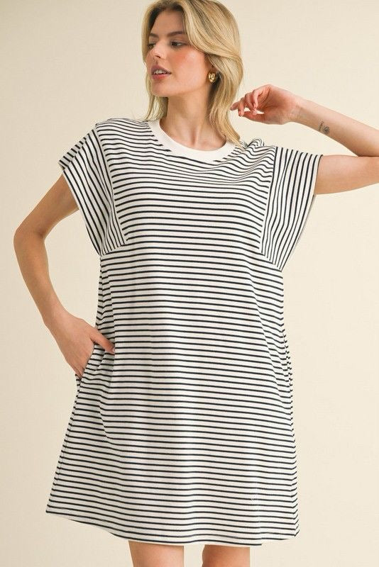 Striped dress with U-neck (Preorder)