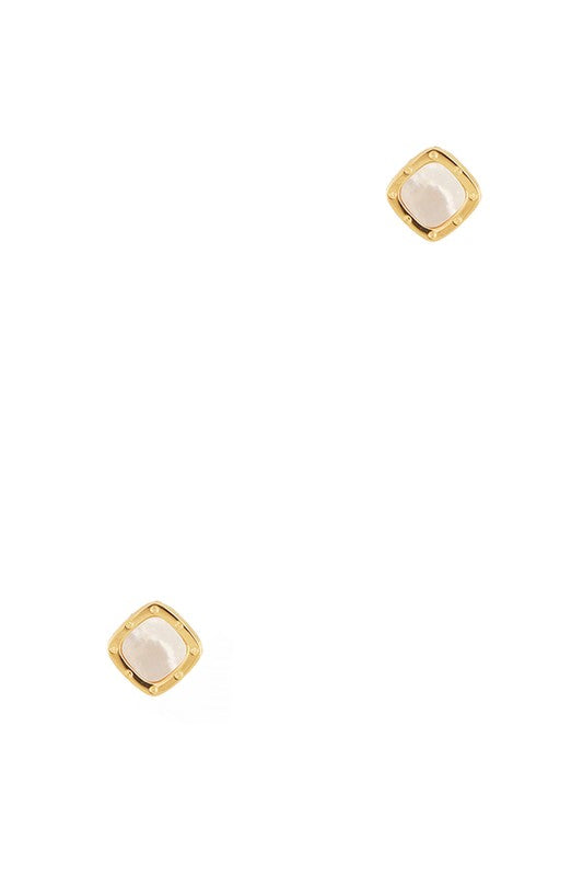 Metal pleated Pearl stud earrings