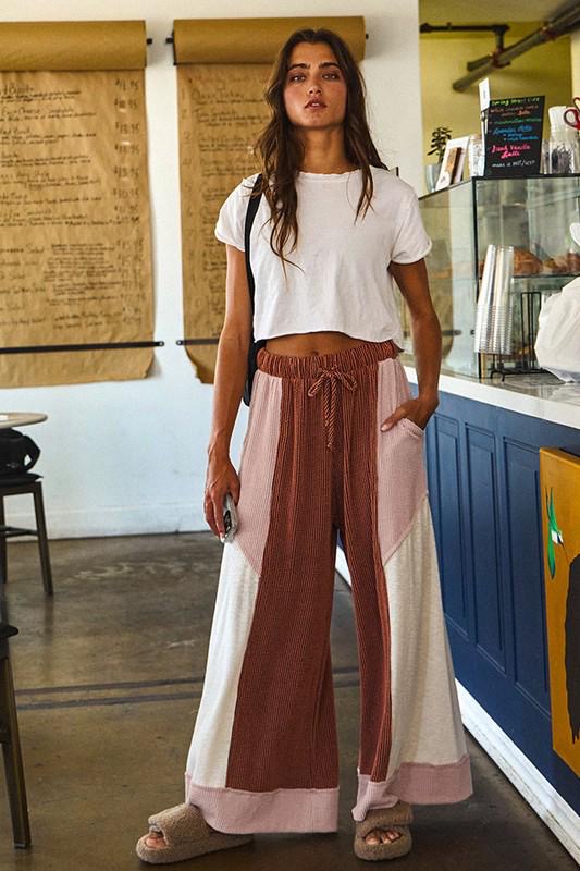 Color -Block Detail Rib Textured Wide Legs Pants