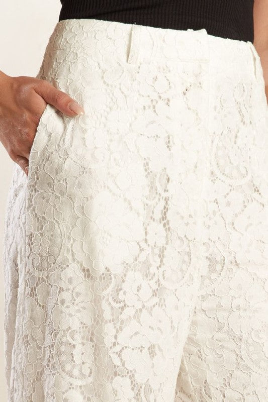 Lace Flower off white pant