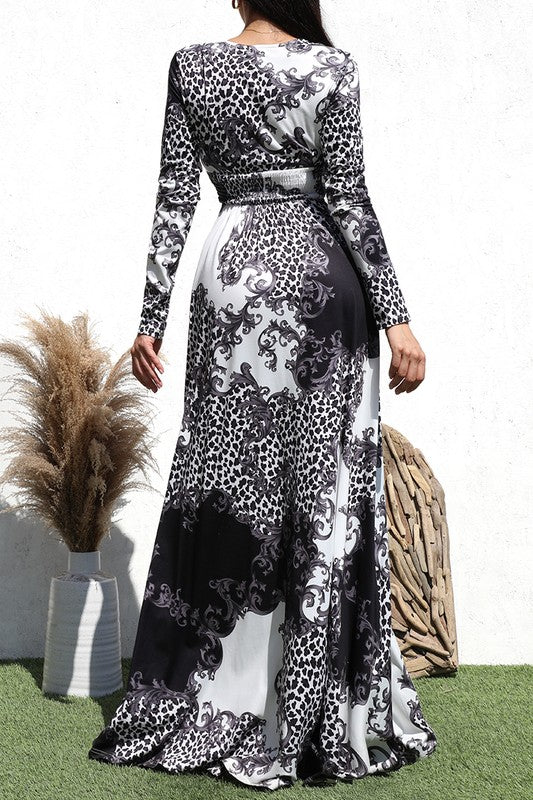 Black & White Printed V Neck Knit Maxi Dress