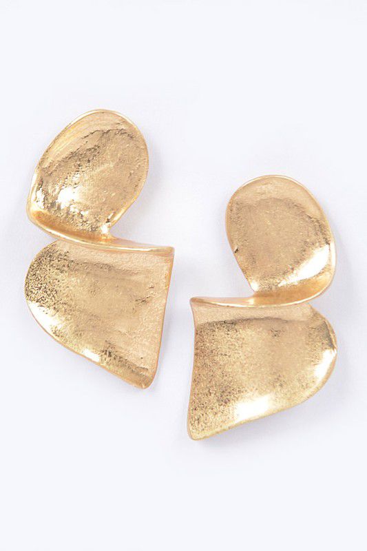 Gold swirl earrings