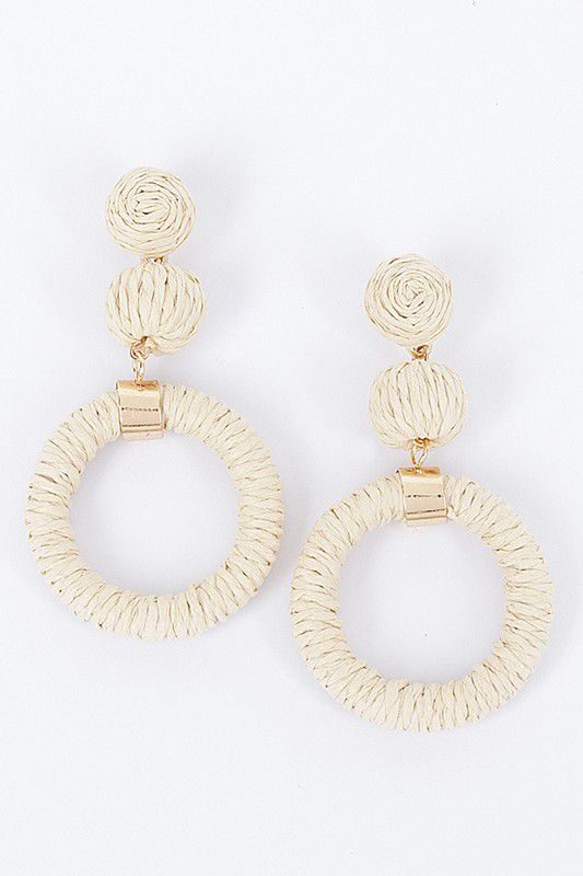 Round faux light straw earrings