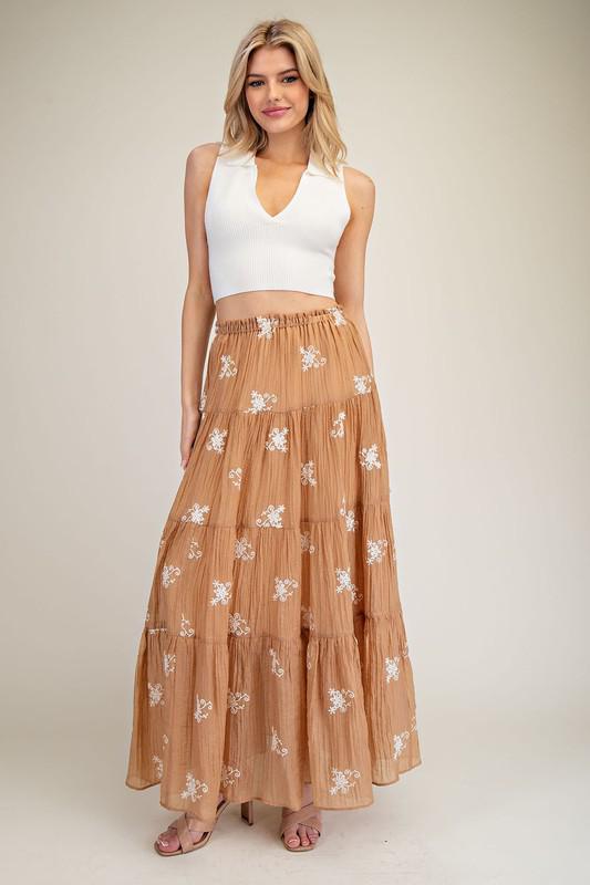 Capuccino embroidery skirt (Preorder)