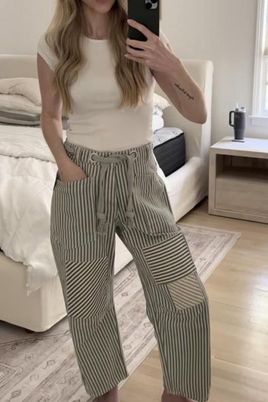 Striped wide leg pants