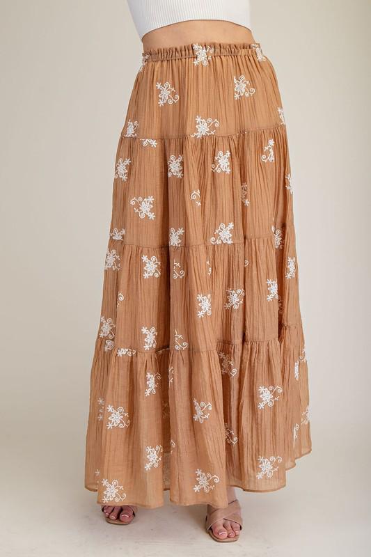 Capuccino embroidery skirt (Preorder)