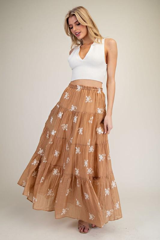 Capuccino embroidery skirt (Preorder)