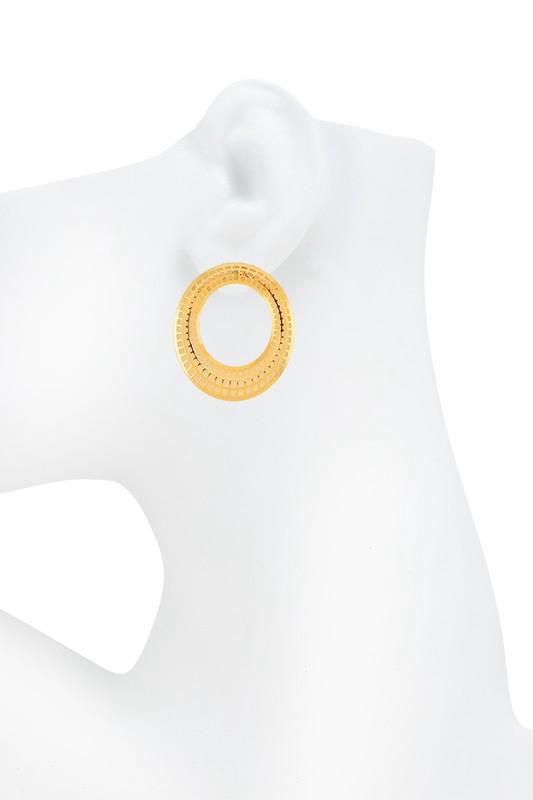 Ice O ring stud earrings