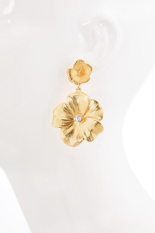 Flower dangle & drop earrings