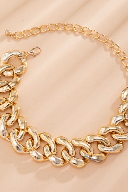 Heavy chain gold necklace