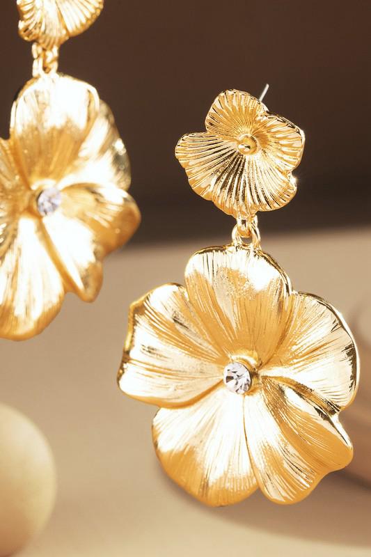 Flower dangle & drop earrings