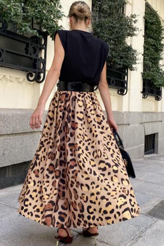 Leopard midi skirt with pockets